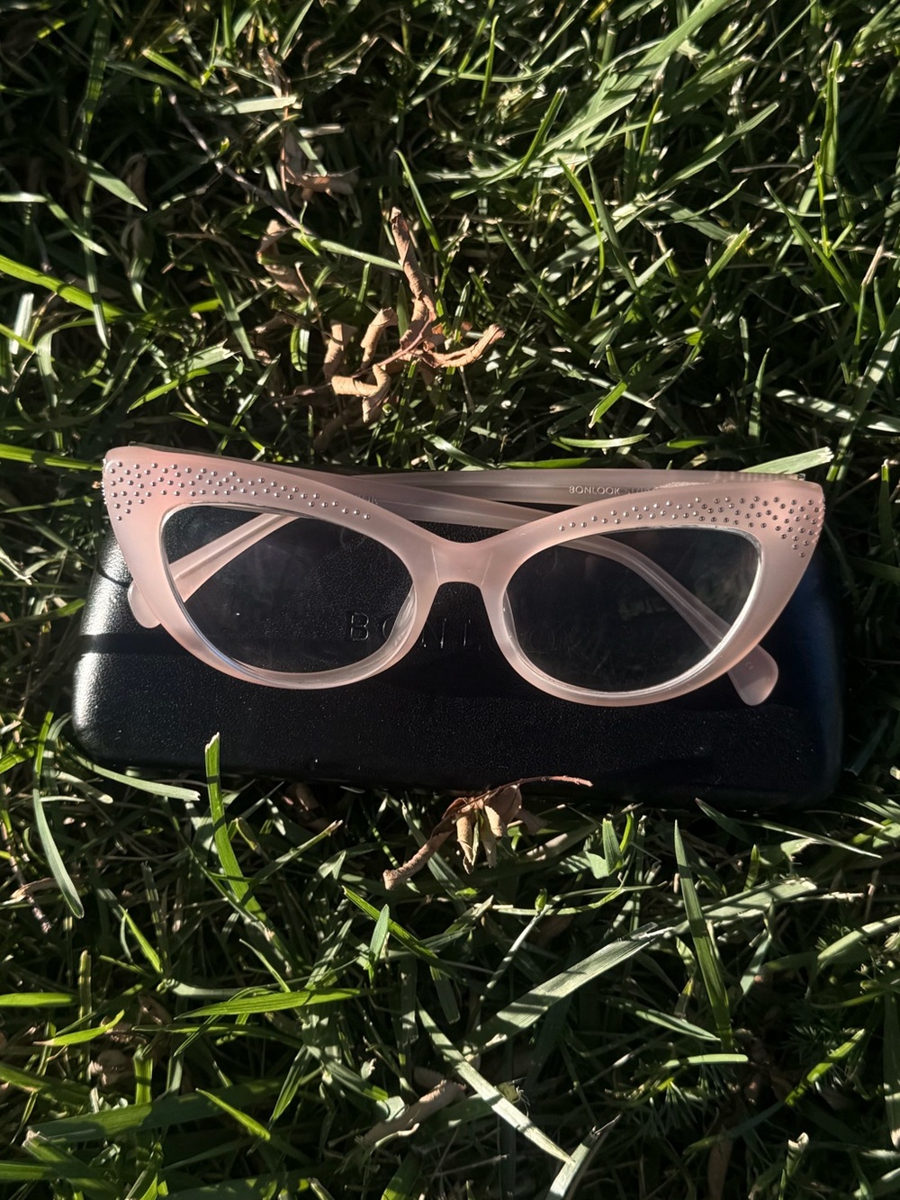 Rare BonLook Keiko Barbie Pink Studded Cat Eye Frames 51/19/145 - Picture 2 of 8